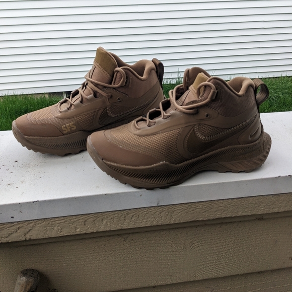 Nike React SFB Carbon Women's 6 - Picture 4 of 8